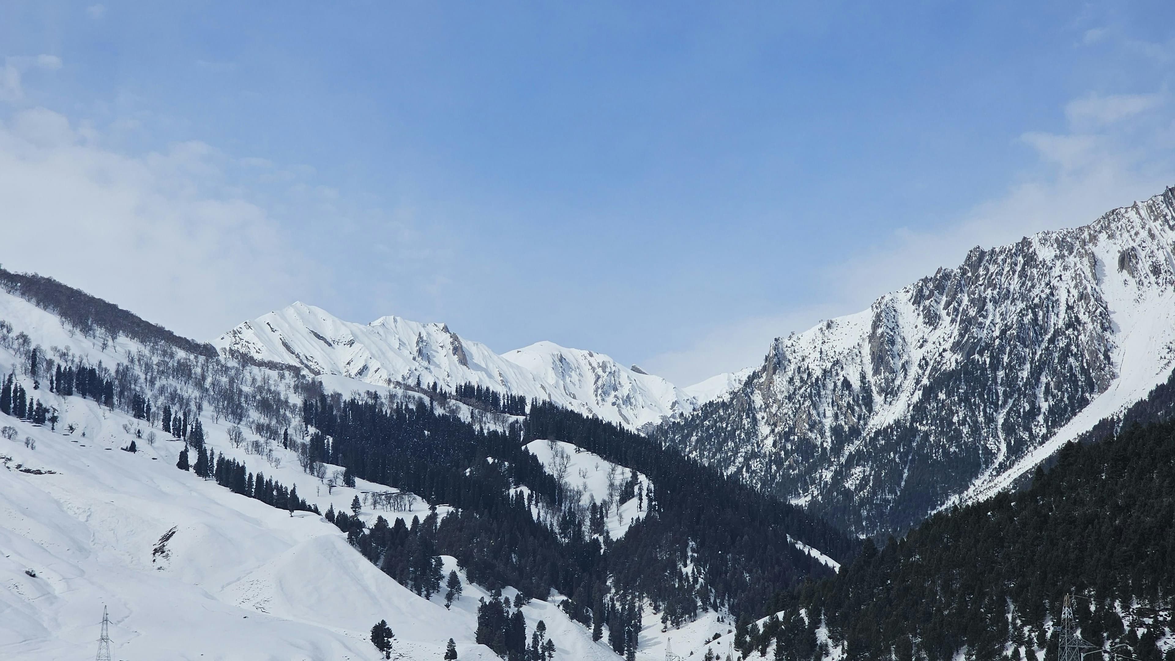 Kashmir – Where Every View Feels Like a Dream